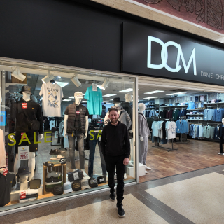 Behind the great window displays at DMC is Tom 👏Friendly and always happy to help, Tom plays a big part in keeping the store looking fresh, stylish and welcoming for customers visiting Middleton Shopping Centre.From seasonal styling to eye catching sale displays, the attention to detail really helps the store stand out.Next time you’re passing DMC, take a look at the latest display and collections in store.@dcm_manchester